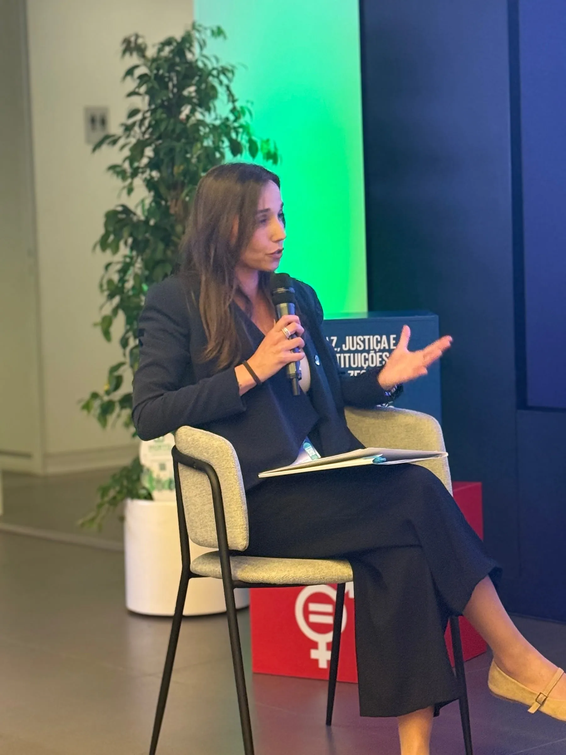Joana Anastácio speaking at a panel event